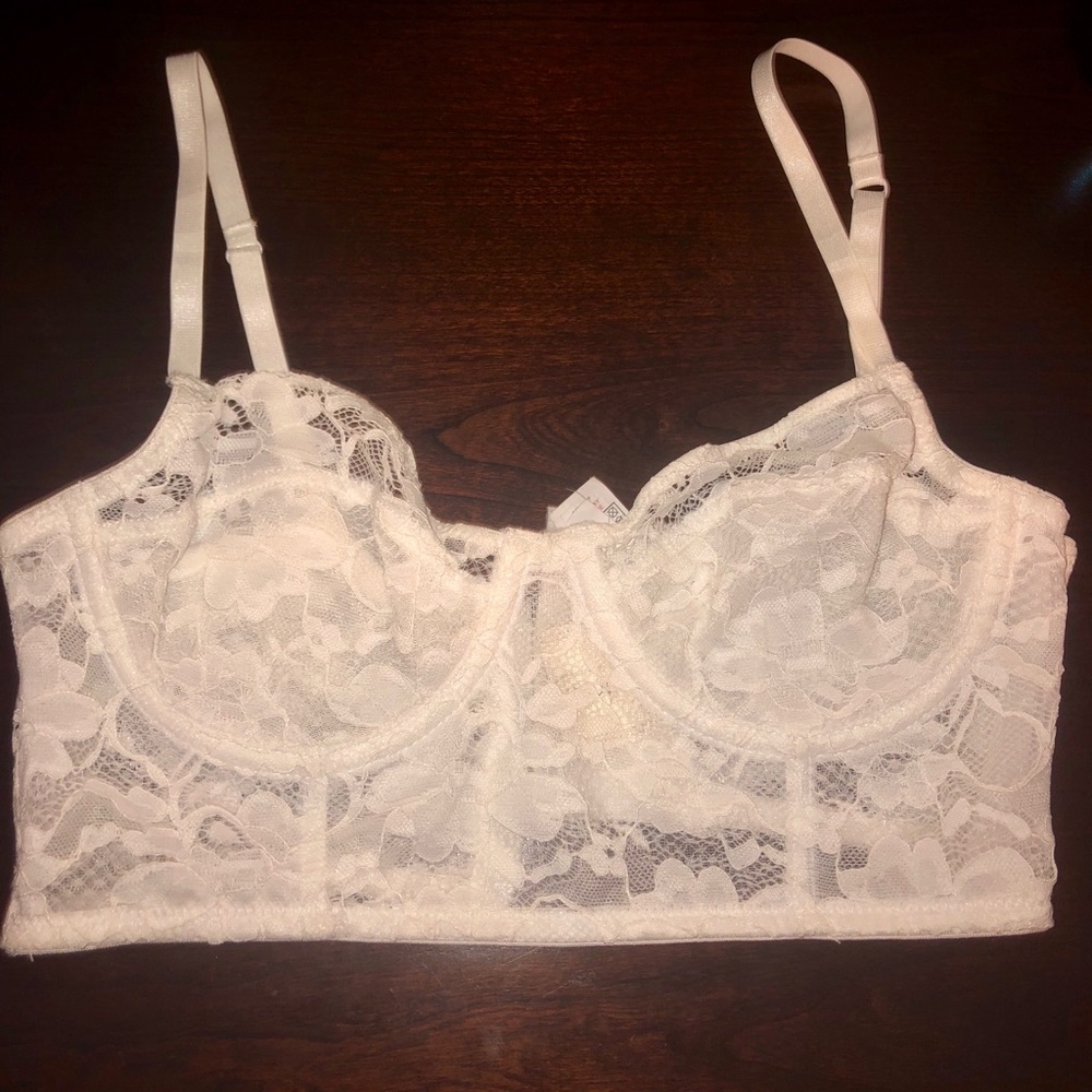 NWT Forever 21 White Lace Bra
